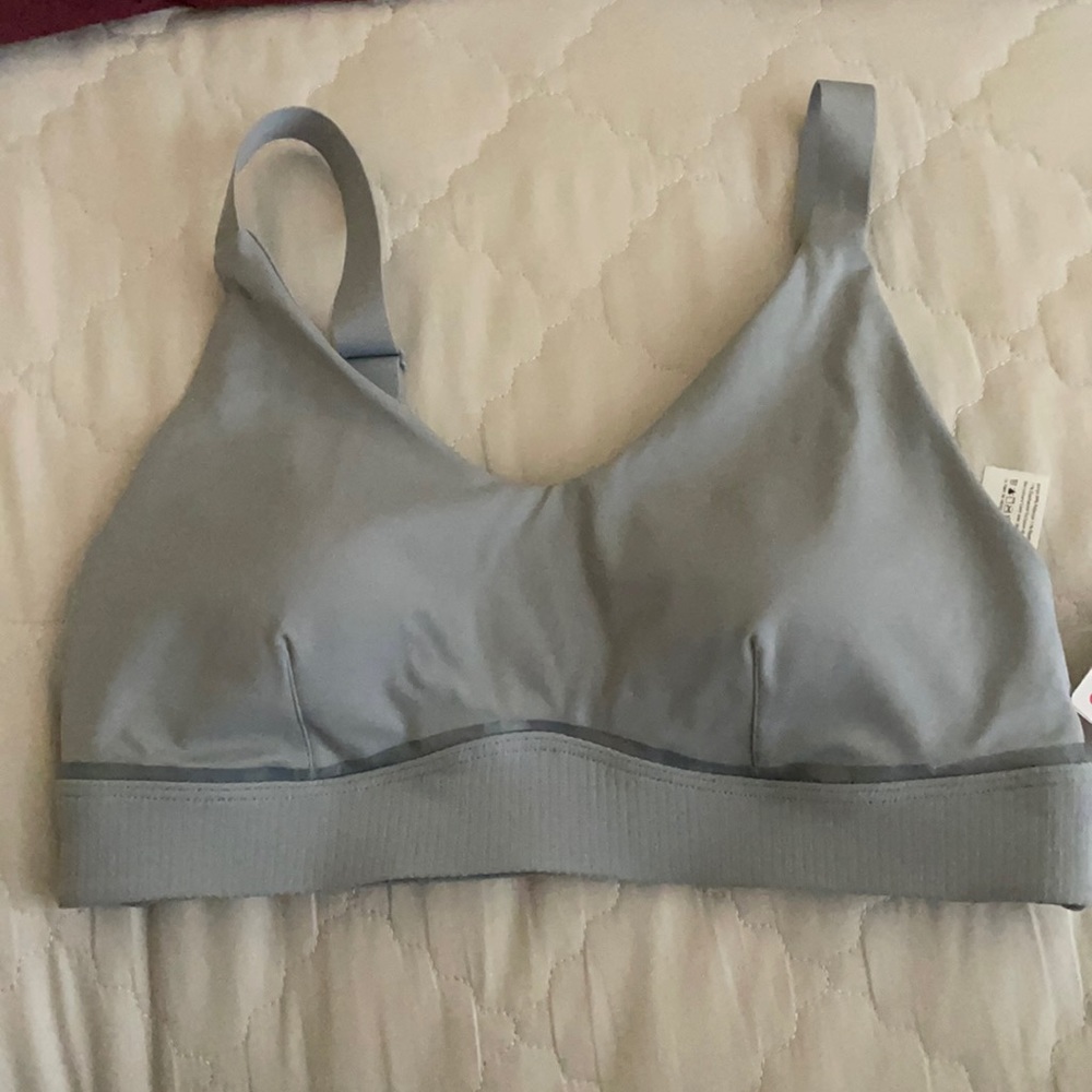 Lululemon. Size 6. Brand new sports bra